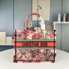 Dior Shopping Bags